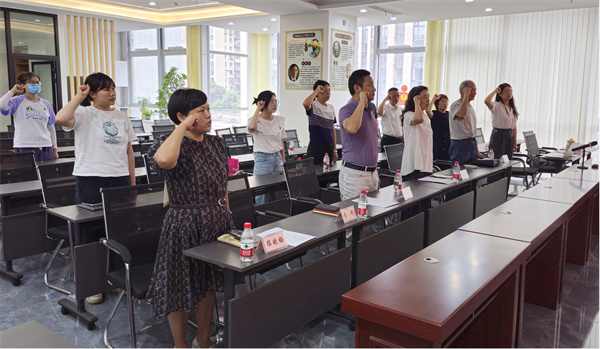 铭记抗战历史 传承红色精神  ——七一党建活动